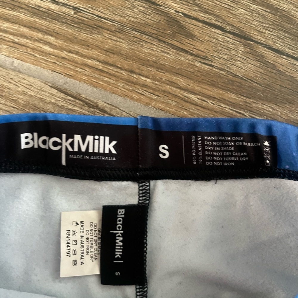 BlackMilk Aurora sky leggings - Picture 3 of 3
